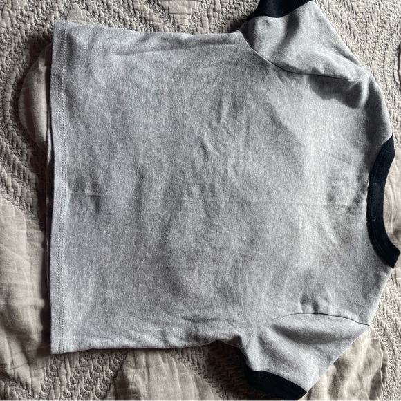 Black and gray short round neck blouse - Picture 3 of 3